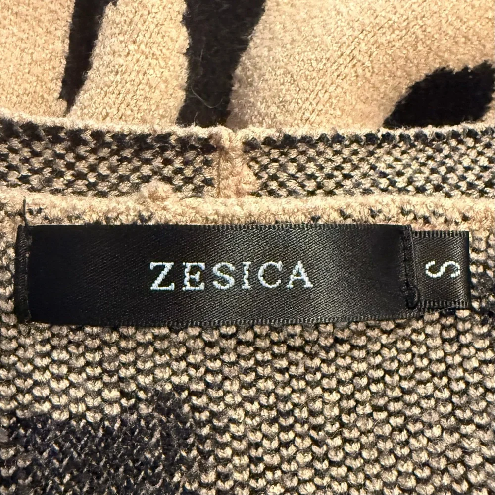 Oversized Animal Print Cardigan - Picture 11 of 11